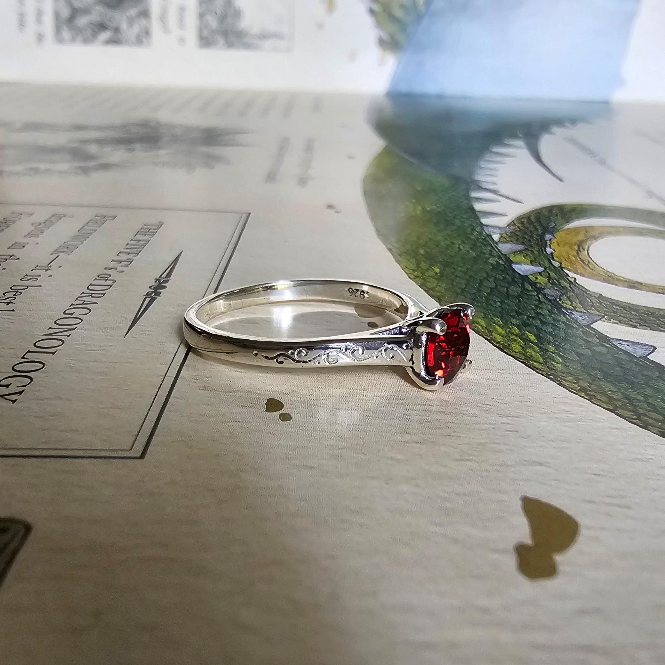 Lucida Ring with Garnet