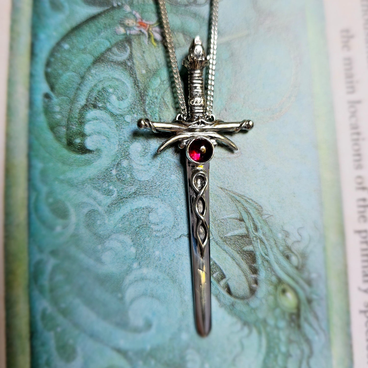 Runic Necklace of Vitality