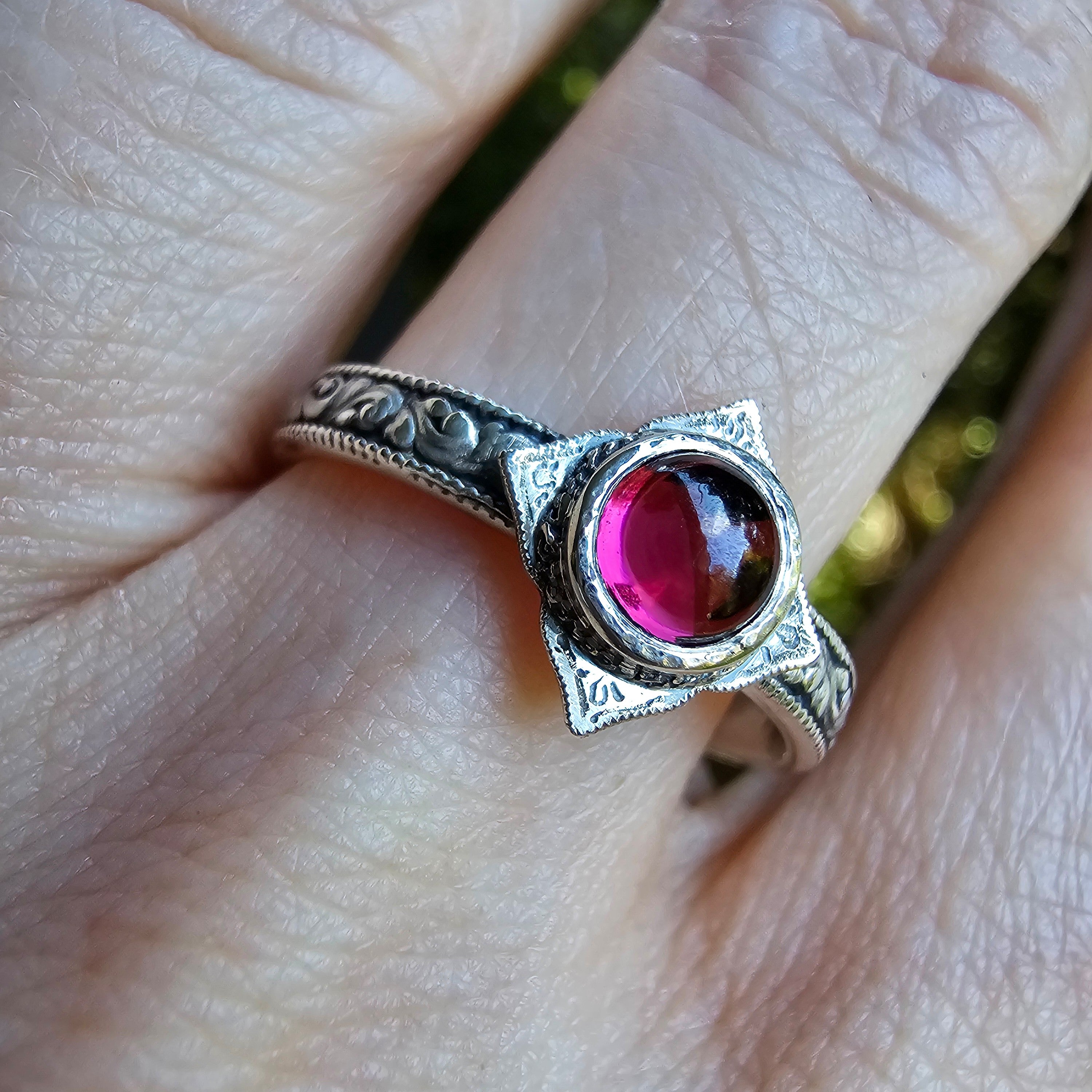 Aretuza Ring with Rhodolite Garnet