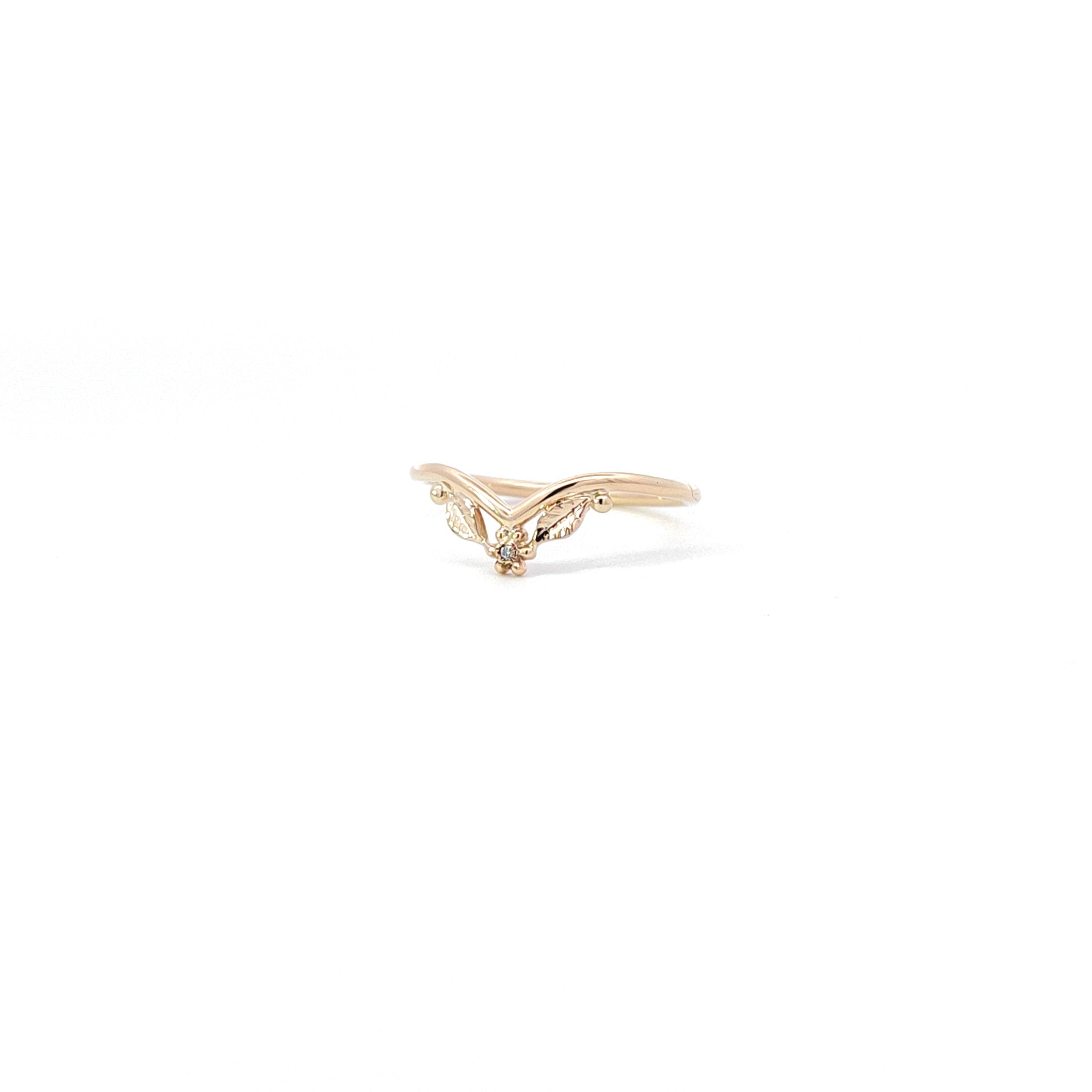 Leaf Point Ring
