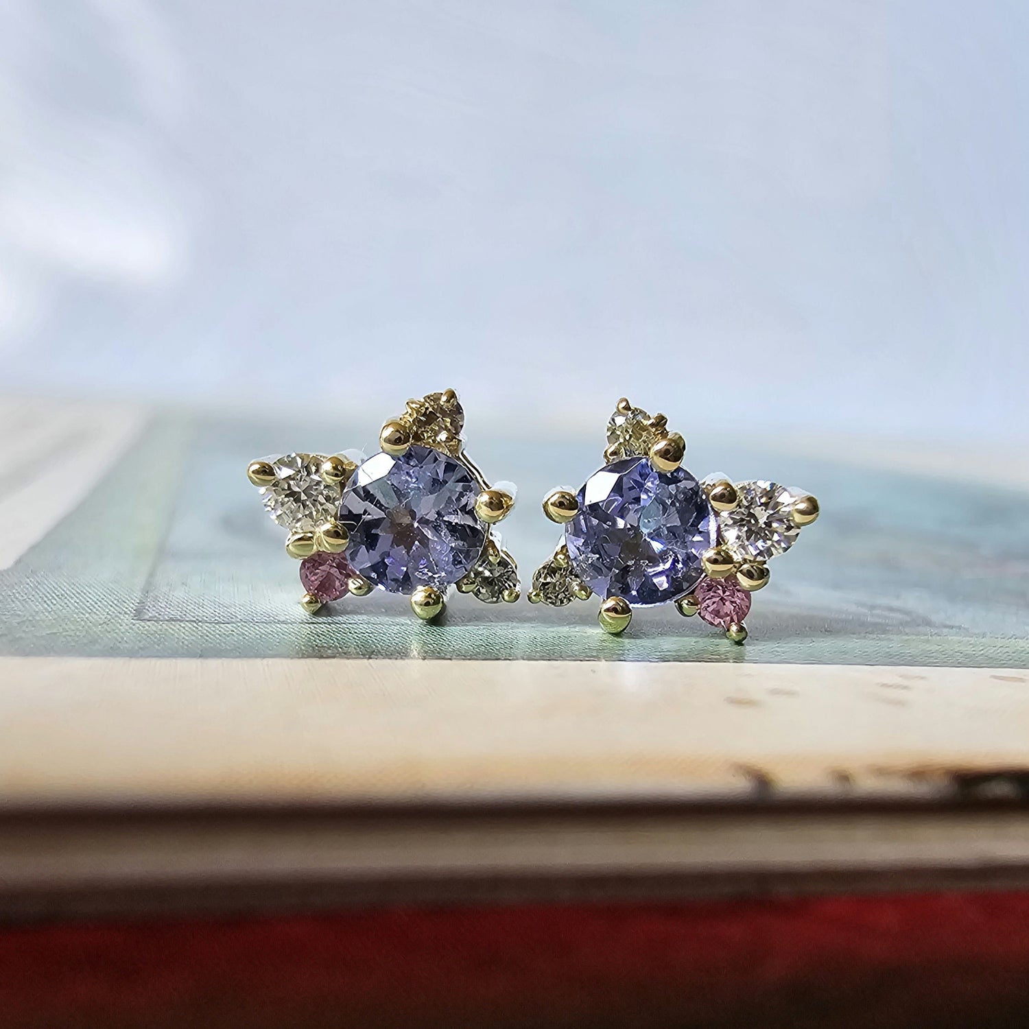 Nirea Studs with Tanzanite