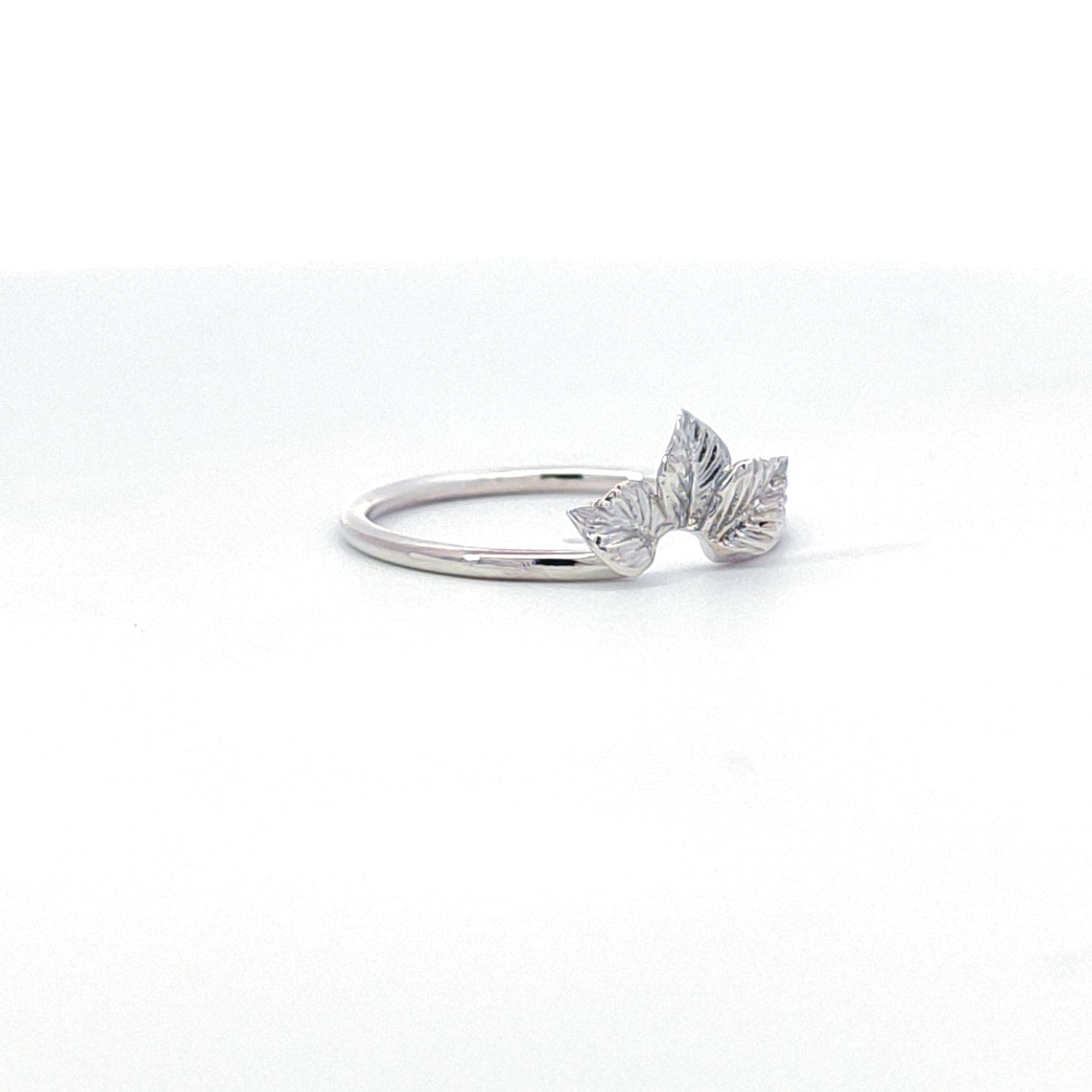 Leaf Trio Ring