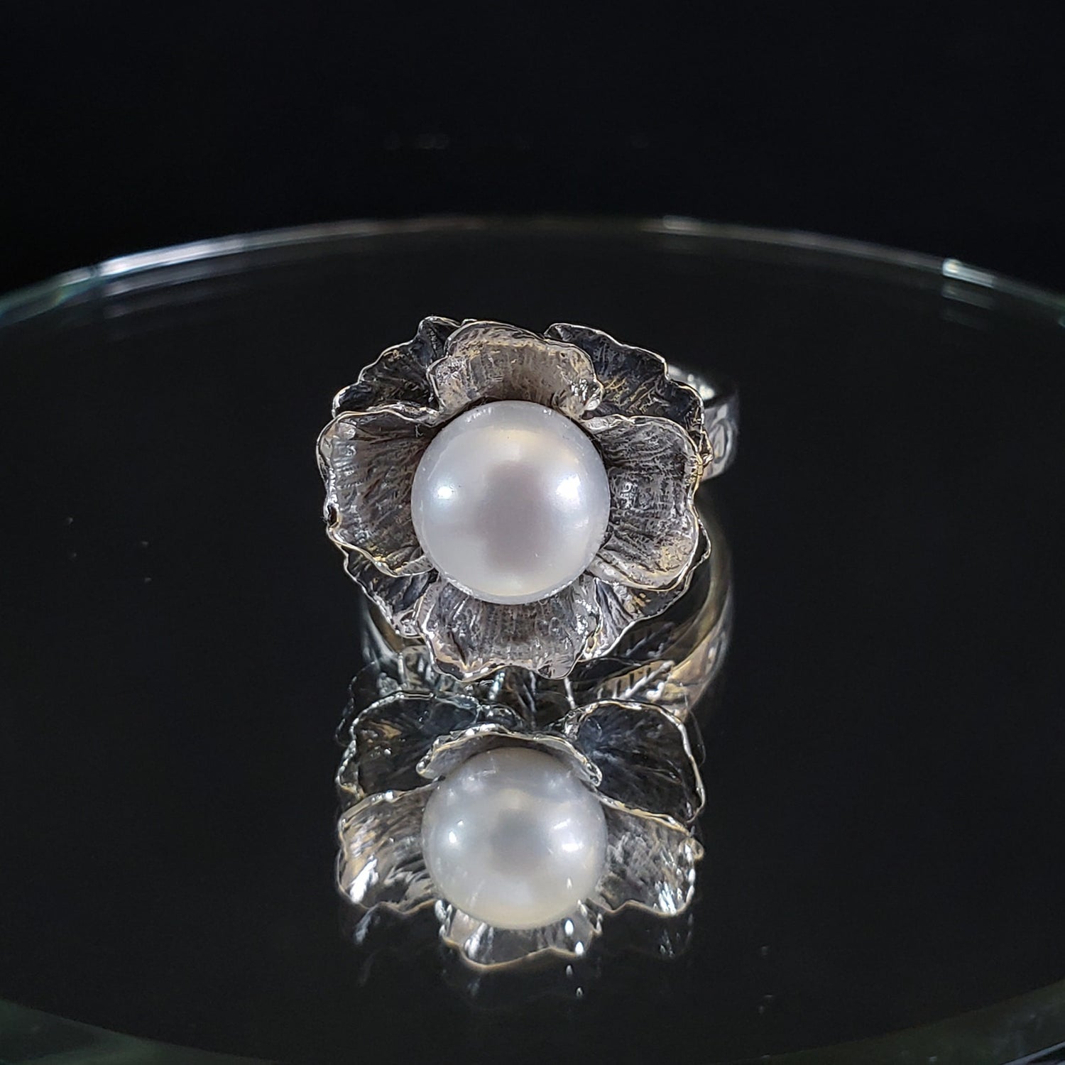 Flower Ring with Pearl