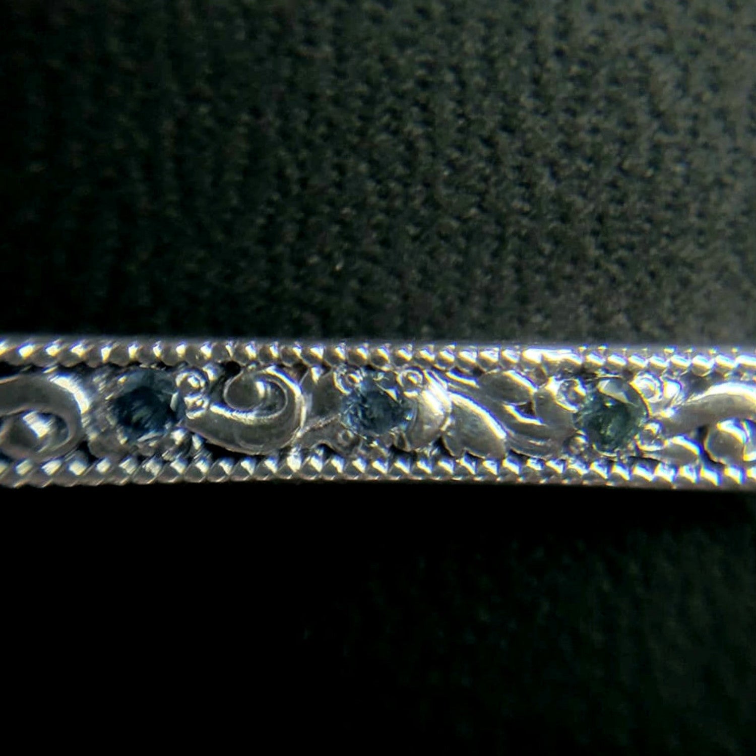 Elhalyn Scroll Ring