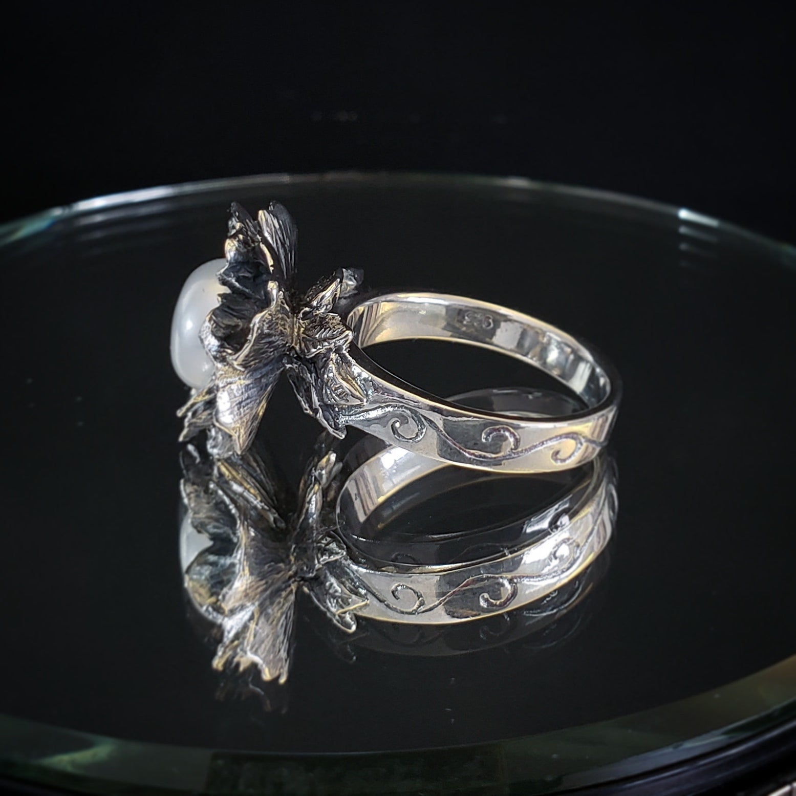 Flower Ring with Pearl