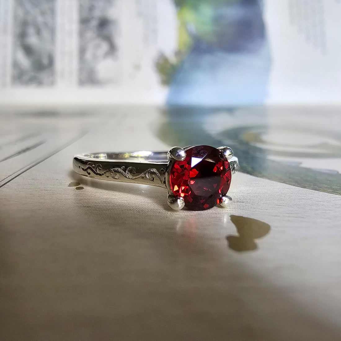 Lucida Ring with Garnet