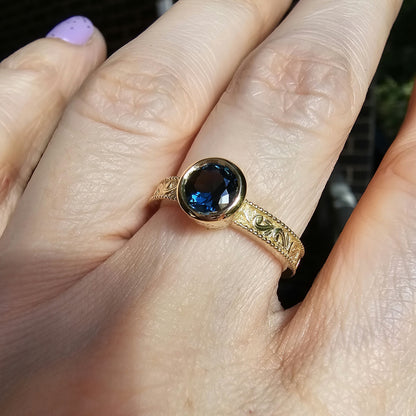 Nivenor Ring with Sapphire