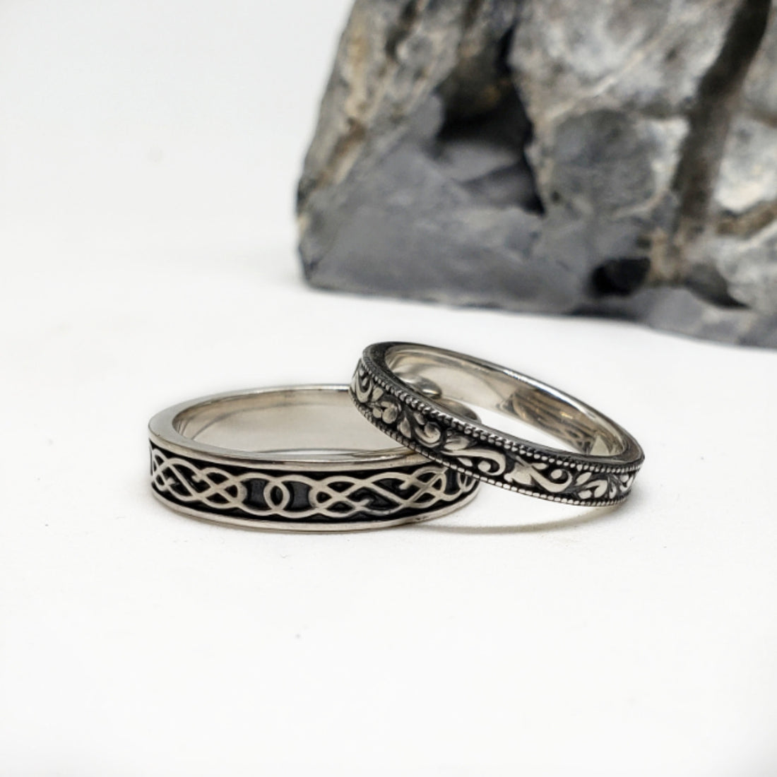 Scroll Band