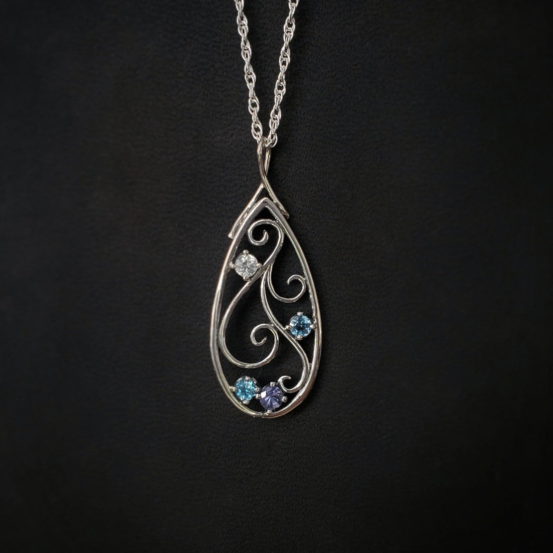 Aisling Filigree Pendant - Winter