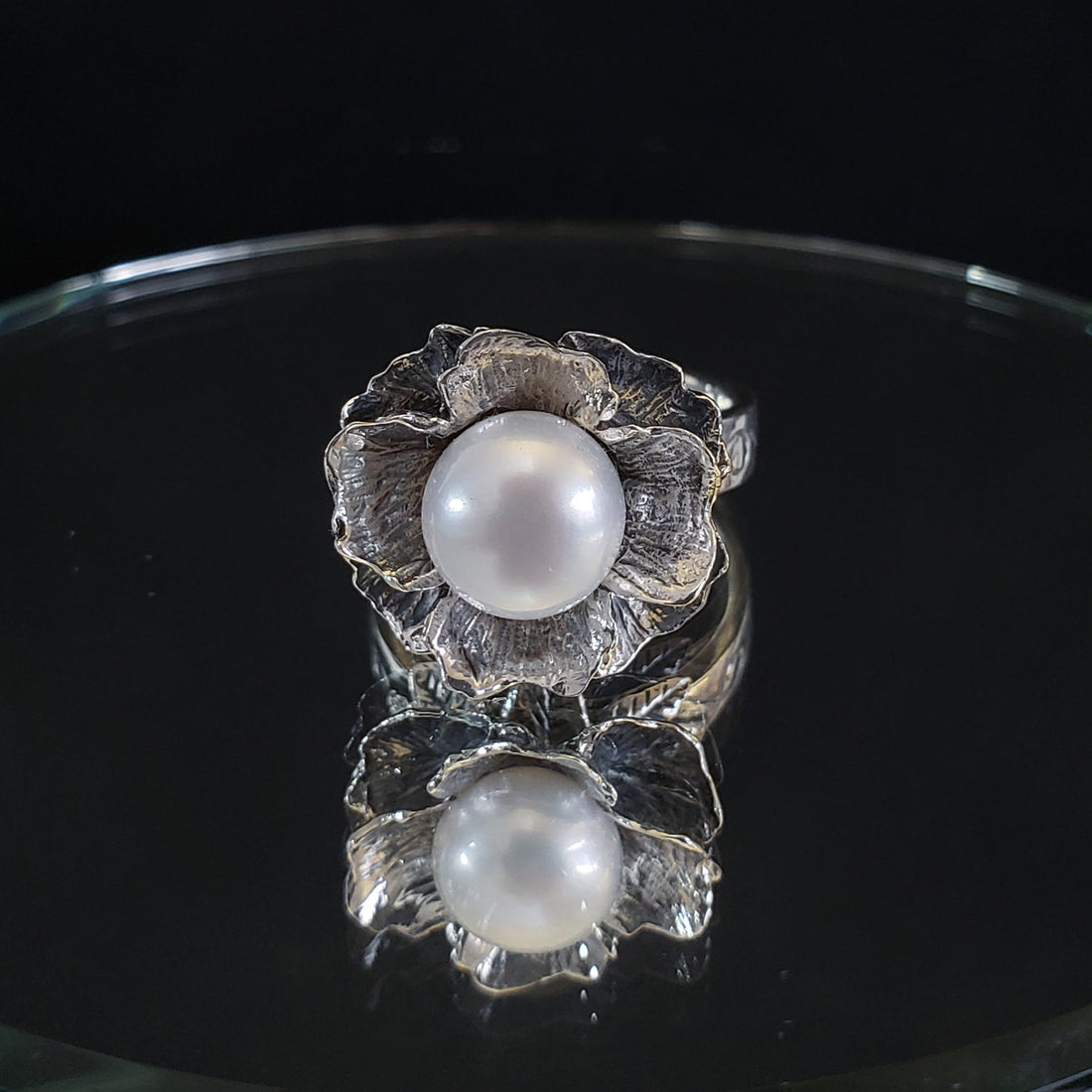 Flower Ring with Pearl