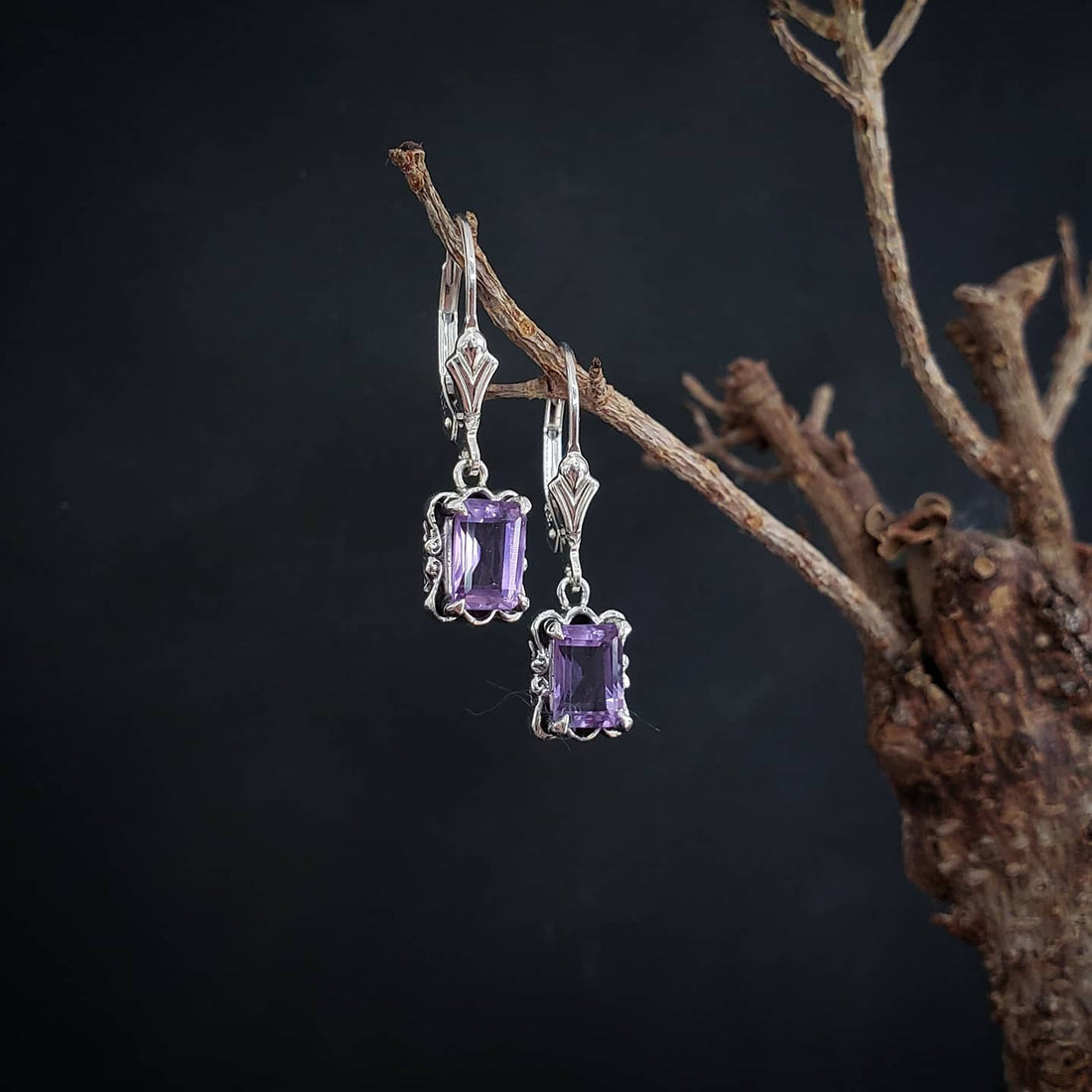 Kynareth Earrings with Amethyst