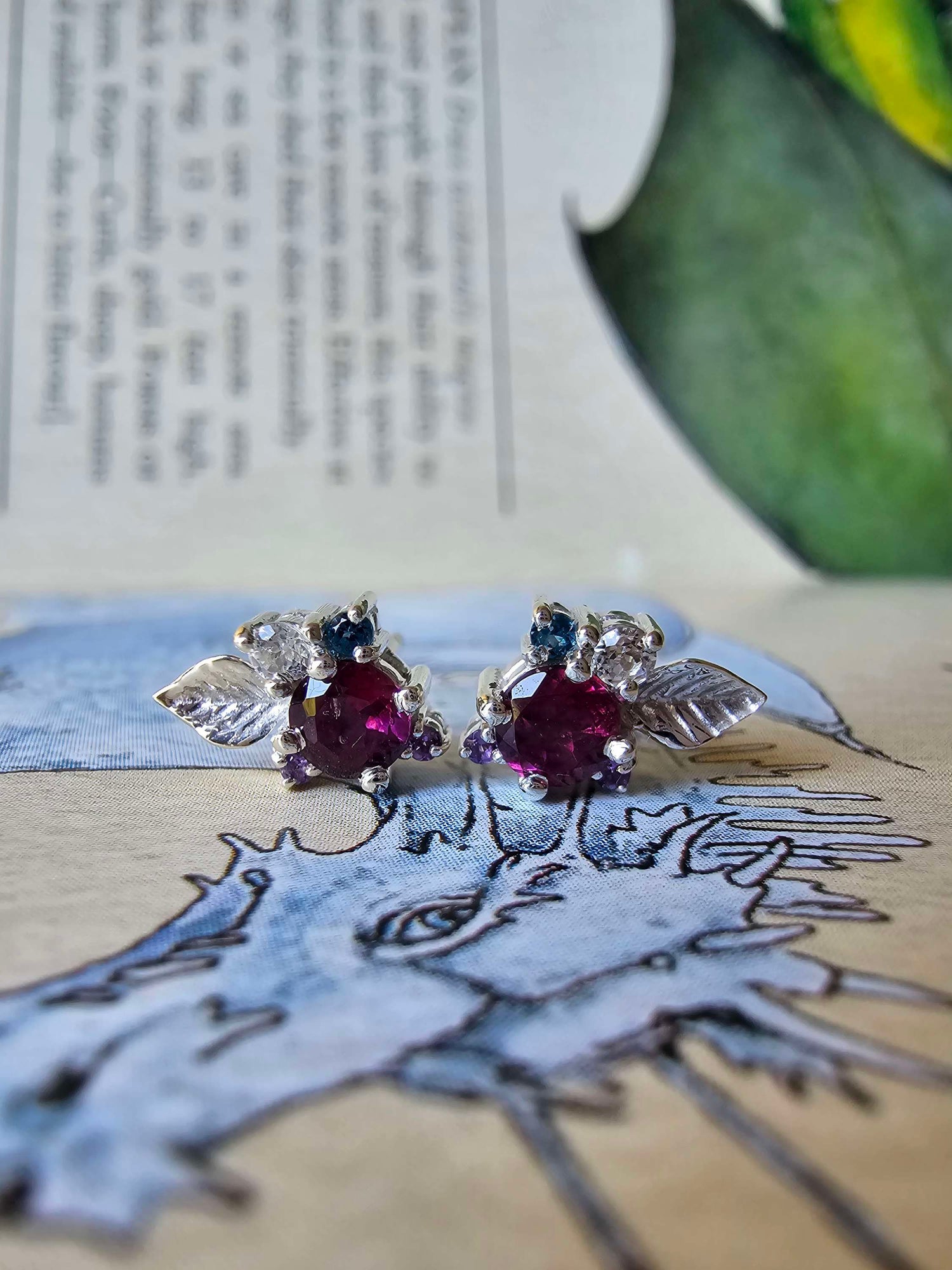 Nirea Earrings - Garnet