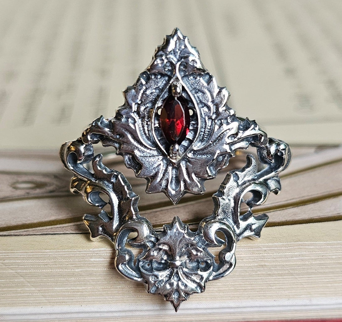Mortis Ornamentum Ring